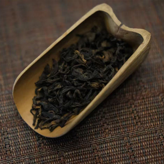 Aged Amber Nectar Ripe Pu-erh Tea Gift Box — Mengsong 300-Year Ancient Tree Glutinous Rice Aroma