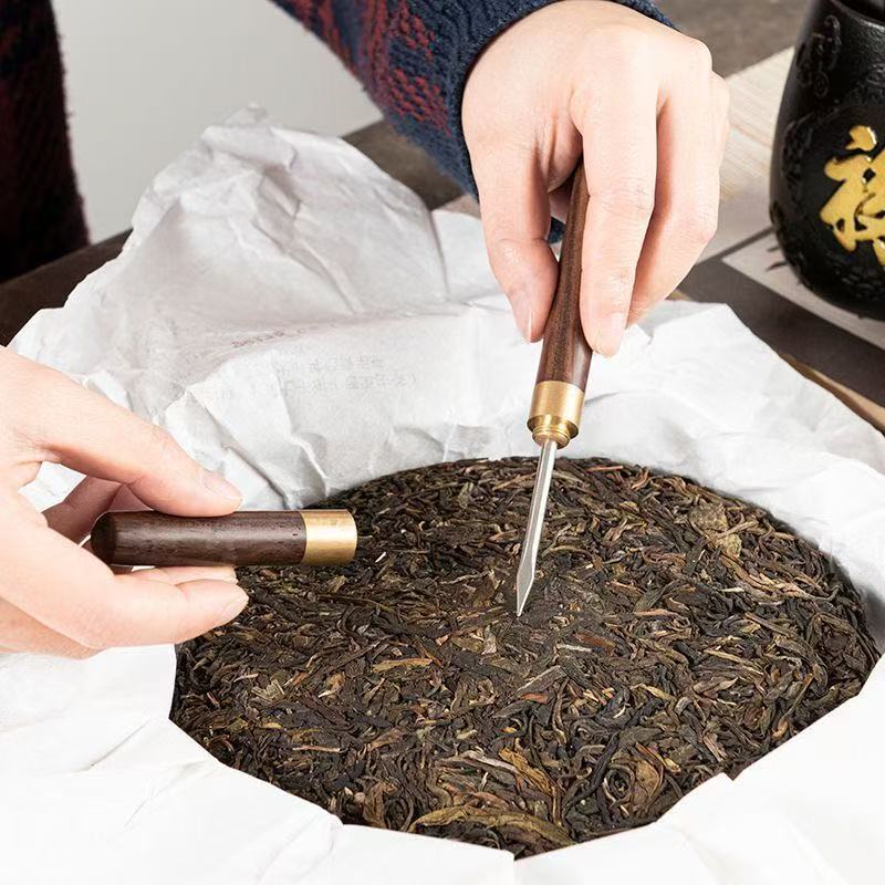 Raw Pu-erh Tea Cake Gift Box For The Year Of The Horse