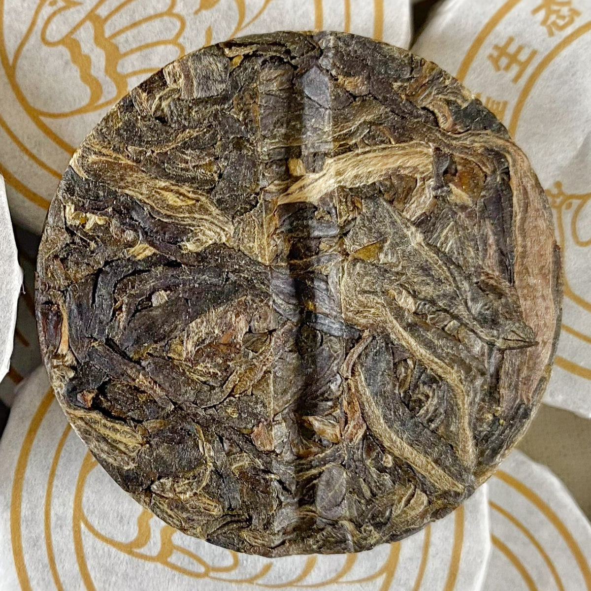 Raw Pu-erh Tea Cake - Peacock Ancient Tree - Antrilea